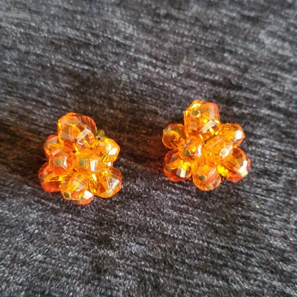 Vintage West Germany Amber Clip On Orange Faceted Beaded Cluster Flower Earrings - Picture 7 of 15